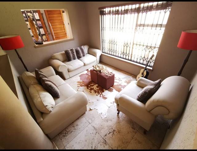 5 BEDROOM HOUSE FOR SALE IN MEYERTON EXT 6